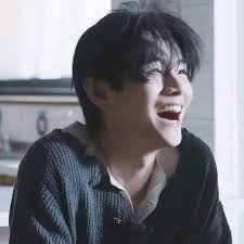 oh to be loved by a clingy person 🙇🙇🙇