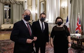 Βασισμένο σε θαλασσινά θα κυριαρχήσουν στο δείπνο που θα παραθέσει η πρόεδρος της δημοκρατίας, κατερίνα σακελλαροπούλου, στους διακεκριμένους καλεσμένους για τα 200 χρόνια από την ελληνική επανάσταση. Eikones Apo To Deipno Sto Proedriko Megaro News Gr