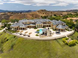 Jeffree star brings us inside his house! Youtuber Jeffree Star Buys 14 6m Hidden Hills Estate Photos Video Pricey Pads