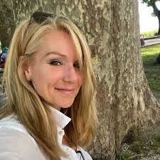 Sandra Wilk's Instagram, Twitter & Facebook