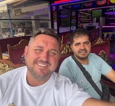 What's a great cocktail bar in Medellin that is tranquil and has sofas for  dates?