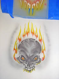 Airbrush skull / totenkopf ketten auf einem harley davidson motorrad tank. How To Airbrush Skull Using Simple Skull Stencil Airbrush Guru