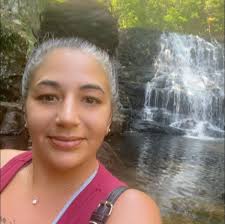 What are some good hiking trails in Manchester, Connecticut?