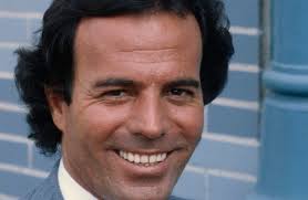 Mendiant d'amour : Julio Iglesias, l'éternel séducteur - Melody TV