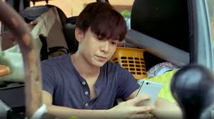 This short film is produced as part of an assignment in wkwsci, ntu. Karung Guni By Boris Boo Singapore Drama Short Film Viddsee