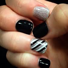 Black And White Nail Art For Short Nails 35 Cute Nail Designs For Short Nails Styletic Naglar Manikyr Skonhet