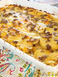 Hamburger Potato Casserole An Easy Casserole Recipe With Ground Beef Cheese An Hamburger Potato Casserole Potatoe Casserole Recipes Easy Casserole Recipes