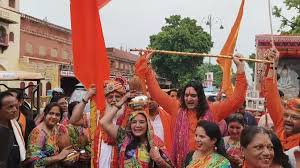 शिवमयी हुई छोटी काशी, शहर भर में निकली कलश कांवड़ यात्रा, बांग्लादेश में  सनातनियों की रक्षा की कामना - Kalash Kanwar Yatra