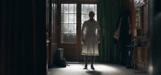 Maud, infirmière à domicile, s'installe chez amanda, une célèbre danseuse fragilisée par la maladie qui la maintient cloîtrée dans son immense maison. Everything You Need To Know About Saint Maud Movie Completed