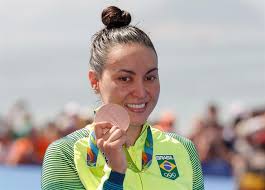 Maybe you would like to learn more about one of these? Bronze No Rio 2016 Poliana Okimoto Se Despede Da Natacao Missao Esta Cumprida Jovem Pan