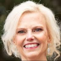 Keri Shaver's Instagram, Twitter & Facebook