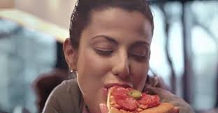 Puszyste Ciasto Pan W Tv Kampanii Pizzy Hut Wideo Pizza Hut Red8 Advertising Media2 Pl