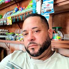 Social: De fiesta de cumpleaños el día de hoy Anderson Gutierrez a quien  deseamos todo lo mejor. Que Dios le permita cumplir muchos años más llenos  de salud, amor y prosperidad para