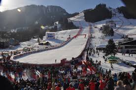 Sie gilt als eine der schwierigsten und gefährlichsten rennpisten der welt. Live Abfahrt Der Herren In Kitzbuhel Auf Der Streif Vorbericht Startliste Und Liveticker Ski Weltcup 2020 21 Aktuelle Nachrichten Und Informationen Zur Skiweltcup Wm Saison 2020 21
