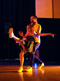 Check spelling or type a new query. Comment S Habiller Pour Un Cours De Danse A Deux Virevolte Danse