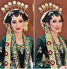 Toko ronceanmelati.com, mengerjakan aneka ronce melati pernikahan berbagai adat, diantaranya, sunda, solo, palembang, lampung, dll. Ilayatifa A Lifestyle Blogger Mengenal Tata Rias Busana Pengantin Solo Putri Dan Solo Basahan