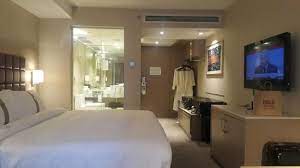 Executive Club Room Picture Of Holiday Inn Golden Mile Hong Kong Hong Kong Tripadvisor Holiday inn golden mile crystal ballroom stage. picture of holiday inn golden mile hong