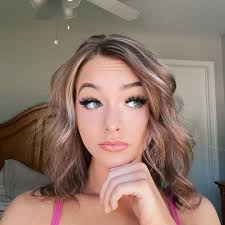 Cody is also pretty popular on social media with six million followers on tiktok and two million on instagram. Fans Respond After Video Shows Tiktok S Zoe Laverne Crying Over Charli D Amelio S Popularity