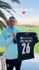 Estoy mejor, fue un golpe duro y los doctores hicieron su trabajo. Sportscenter Twitterissa Sus Raices Dibu Martinez Tras Argentina Vs Ecuador Recibio De Regalo La Camiseta Personalizada De Independiente Https T Co O9pu7gmuk3