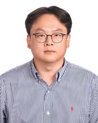 Edward Gardner, Deputy Editor