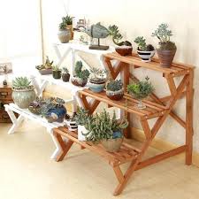 Ayo belajar membuat rak bunga dari kayu. 7 Inspirasi Rak Tanaman Bagi Kamu Yang Hobi Berkebun