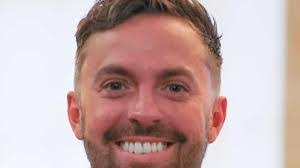 David Earl's Instagram, Twitter & Facebook