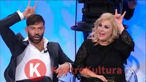 Programma televisivo condotto da maria de filippi. Uomini E Donne Tina Cipollari E Gianni Sperti Ecco Quanto Guadagnano I Due Opinionisti Per Ogni Puntata