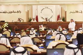 قرار مجلس الشورى وقف تنفيذ قرار السماح لشركتَي الخلوي بدفع النفقات التشغيلية قبل تحويل إيراداتهما إلى الخزينة يمكن أن يكون فرصة لوقف الاستنسابية في الدفع. Ù…Ø¬Ù„Ø³ Ø§Ù„Ø´ÙˆØ±Ù‰ Ø¨Ø§Ù„Ø§Ù†ØªØ®Ø§Ø¨ Ù‚Ø·Ø± ØªØ­ØµÙ† Ù†ÙØ³Ù‡Ø§ Ø¨Ø§Ù„Ø¯ÙŠÙ…Ù‚Ø±Ø§Ø·ÙŠØ© Ø§Ù„Ø®Ù„ÙŠØ¬ Ø£ÙˆÙ†Ù„Ø§ÙŠÙ†