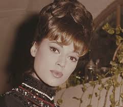 Fran Jeffries's Instagram, Twitter & Facebook