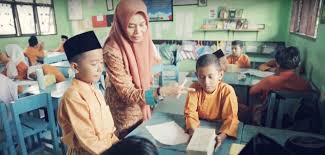 Mungkin juga karena tidak ada orang lain, selain keluarganya sendiri. Min 1 Pekanbaru Fokus Langsungkan Diseminasi Pintar Tanoto Foundation