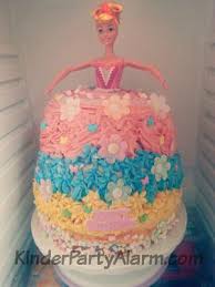 Außerdem sollte die barbie nur bis zum untersten rand der taille im kuchen stehen. Blumenbarbie Glutenfrei Kindergeburtstag Torte