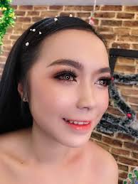 ហាងបីយូធីស្ទរ