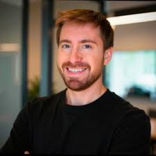 Jared Rosa's Instagram, Twitter & Facebook