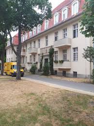 Auch trägervereine können auf diesem wege ihr interesse an einer wohnung an uns übermitteln. 3 Zimmer Wohnung Zum Verkauf Zepernicker Str 2 13125 Berlin Buch Pankow Mapio Net