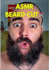 Rituale di Rasatura ASMR: Taglio della Barba dopo 4 Mesi