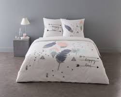 Housse De Couette 2 Taies D Oreiller Feather 240x220cm But Housse De Couette Ado Housse De Couette Idee Chambre Ado