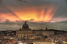 El estado vaticano confirmó hoy que el promotor de justicia del tribunal de la santa sede investiga a dos sacerdotes italianos por un presunto caso de abuso sexual durante cinco años en el. Como Es La Ciudad Del Vaticano Por Dentro