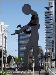 תוצאת תמונה עבור ‪frankfurt statue‬‏