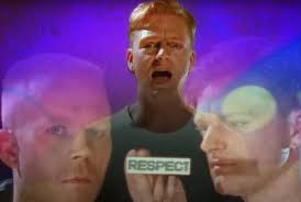 Anyone else notice how Charli XCX song Beg for you has the Run to the sun  sound to it ??