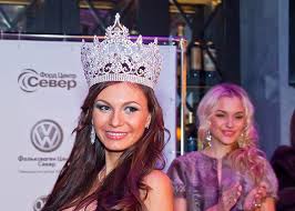 Что известно о жизни жены футболиста. Zhena Futbolista Yuriya Zhirkova Otkazalas Ot Korony Iz Za Skandala Svyazannogo S Ee Intellektualnymi Sposobnostyami Novyj Tambov