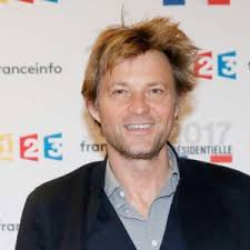 Laurent delahousse, le présentateur vedette de france 2, nous fait souvent des. Laurent Delahousse Biographie News Photos Et Videos Tele Loisirs