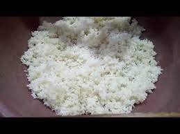أسهل طريقة مثالية لطهو الأرز الخاص بالسوشي في المنزل بالتفصيل youtube in 2020 sushi food condiments