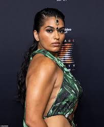 Rihanna rocks a sassy faux fringe at the Savage X Fenty show premiere in  NYC | Daily Mail Online