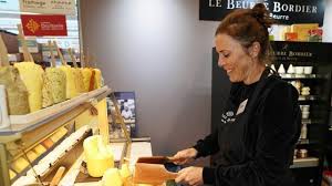 Salon De L Agriculture Bordier Et Cure Ces Fromagers Primes Pontivy Maville Com
