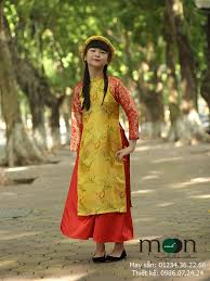 Áo dài gấm Thượng Hải màu vàng VNS174