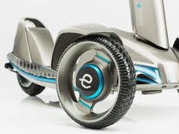 A lot of riders are buying electric bikes, scooters or pedelecs trying to curb the gas bill which only seems to get fatter and fatter each year. E Floater Lightweight Solar Powered Electric Scooter Developed Using 3d Printing Technology 3printr Com