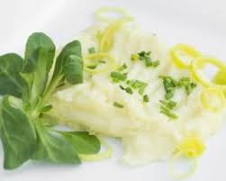 Ecrasee De Pommes De Terre Legere Aux Poireaux Et Au Lait Recette Idee Repas Vegan Pomme De Terre Poireaux
