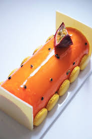 Buche Exotique Mangue Passion Vanille Recette De Noel Olivia Patisse Recette Dessert Noel Buche De Noel Recette Facile Recette Buche Patissiere