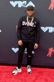 So You Want To See All The Looks From The Mtv Vmas Do You In 2020 Mtv Awards Mtv Mtv Videos
