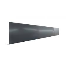 Nos cornières sont des ailes de finition en pvc cet accessoire permet également de protéger les angles des chocs dans certains cas. Pliage Aluminium En L Gris Anthracite Ral 7016 1 Mm 2 Metres Gouttiere Online